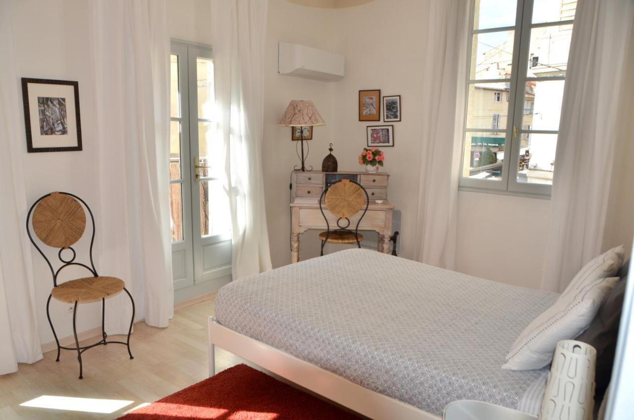 Bel Appartement Villeneuve Les Avignon Bagian luar foto